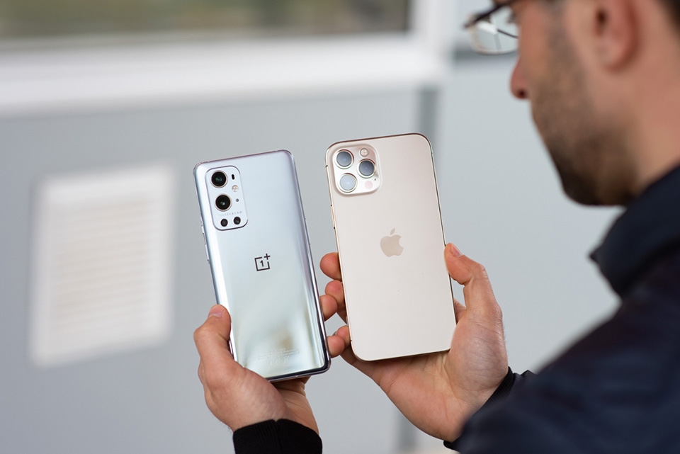 iPhone 12 Pro Max vs OnePlus 9 Pro iPhone 12 Pro Max vs OnePlus 9 Pro