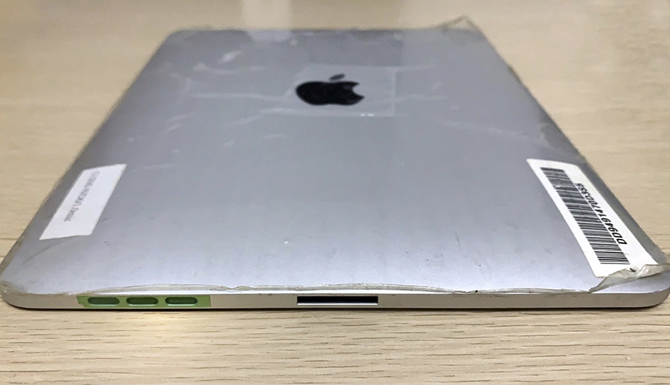 Apple iPad 1 (ảnh 3) Apple iPad 1 (ảnh 3)