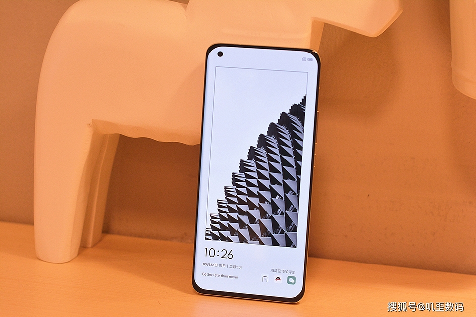 Trên tay Xiaomi Mi 11 Ultra (ảnh 9) Trên tay Xiaomi Mi 11 Ultra (ảnh 9)