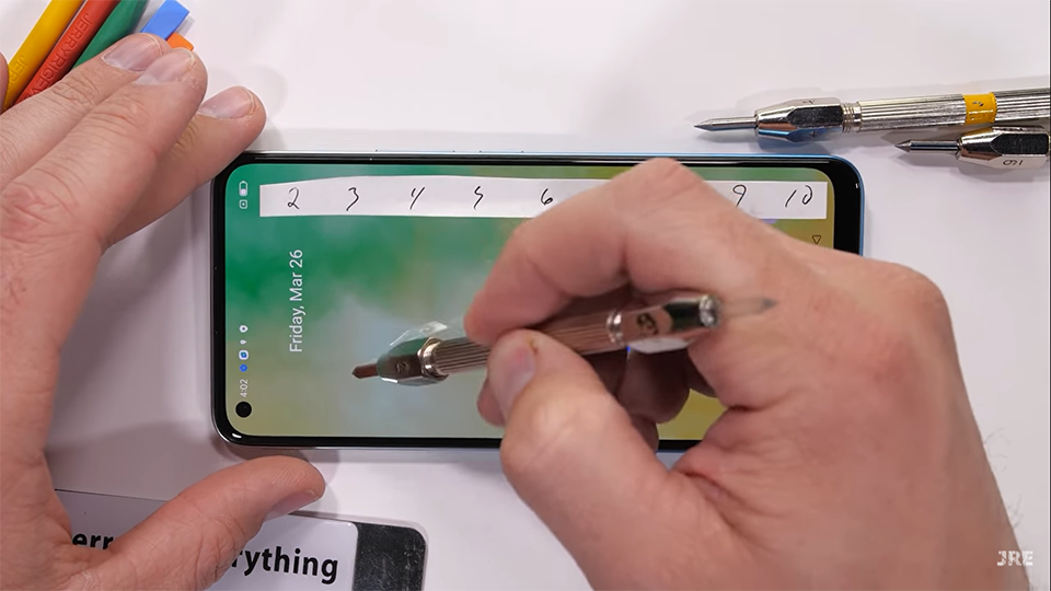 Tra tấn Realme 8 Pro (ảnh 1) Tra tấn Realme 8 Pro (ảnh 1)
