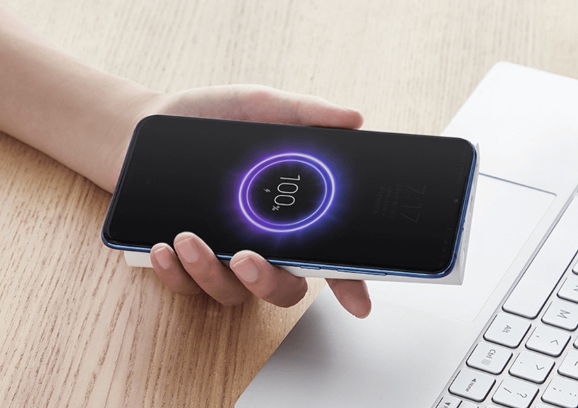 Pin sạc dự phòng Mi Wireless Power Bank Essential 10000mAh rất mỏng nhẹ nhưng đầy sức mạnh