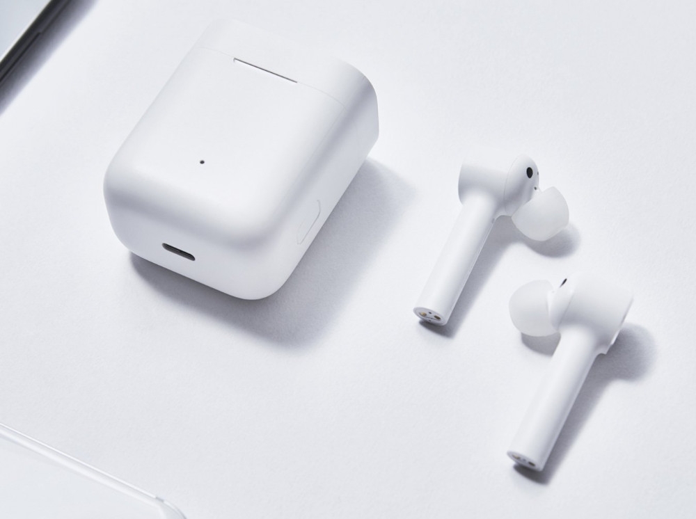 Tai nghe không dây Mi True Wireless Earphone Lite nhỏ gọn trong lòng bàn tay