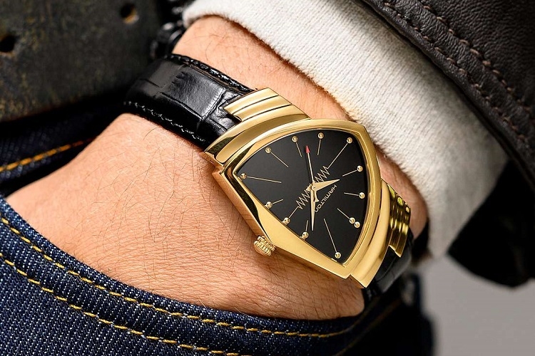 Đồng hồ tam giác 5