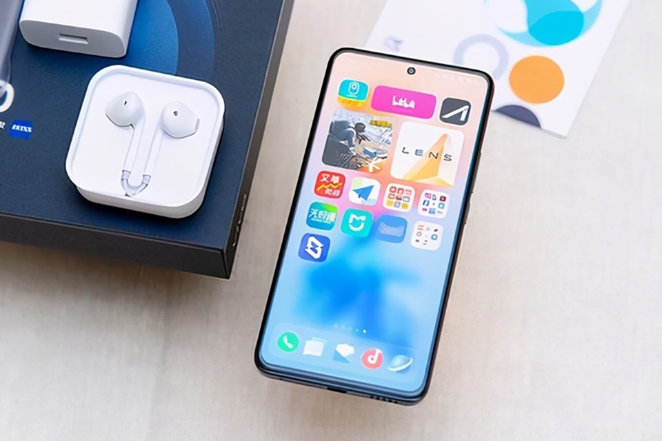 Trên tay Vivo X60t (ảnh 2) Trên tay Vivo X60t (ảnh 2)