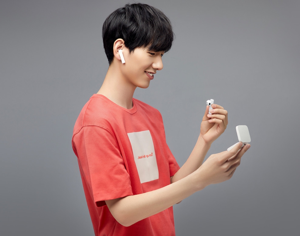 Tai nghe không dây Mi True Wireless Earphones 2 Basic tích hợp nhiều tính năng tiện ích