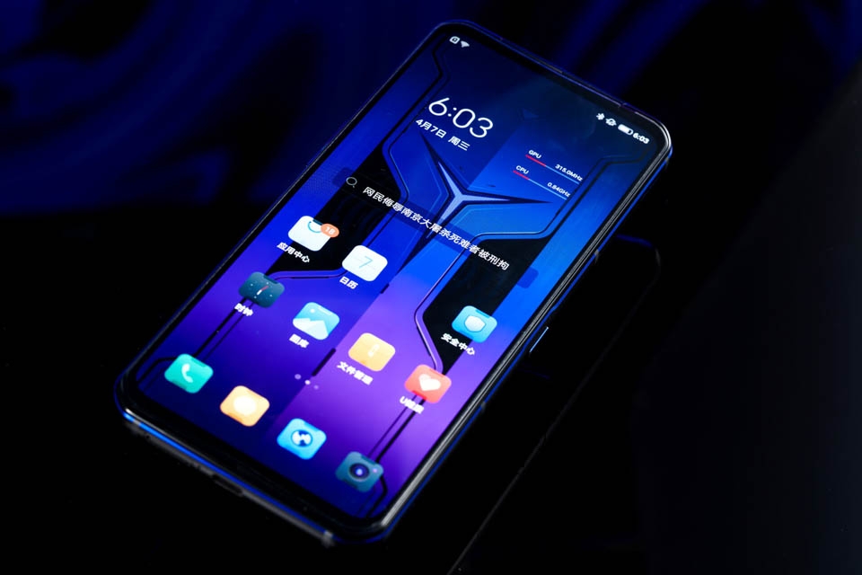 Trên tay Lenovo Legion Phone Duel 2 (ảnh 6)