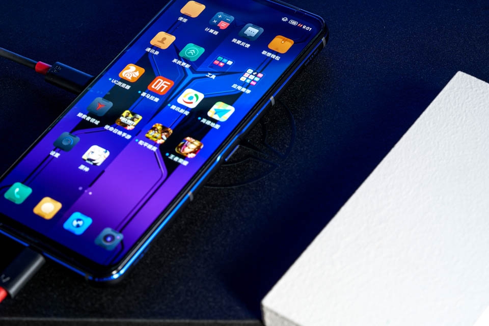 Trên tay Lenovo Legion Phone Duel 2 (ảnh 11)