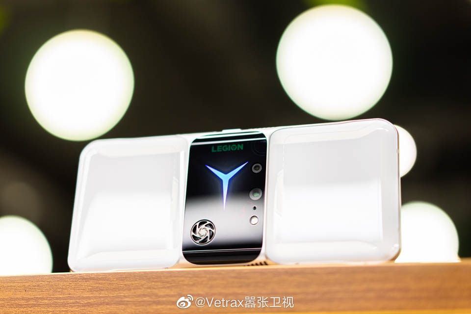 Trên tay Lenovo Legion Phone Duel 2 (ảnh 12)