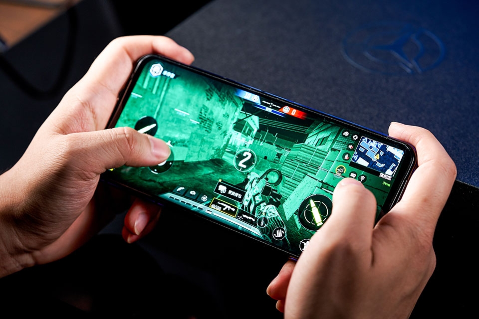 Lenovo Legion Phone Duel 2 (ảnh 1)