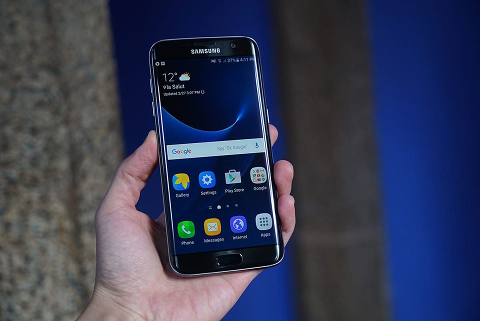Samsung Galaxy S7 Samsung Galaxy S7