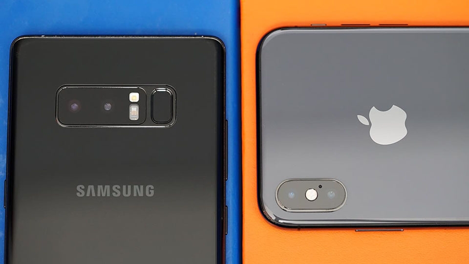 Samsung Galaxy Note 8 và Apple iPhone X Samsung Galaxy Note 8 và Apple iPhone X