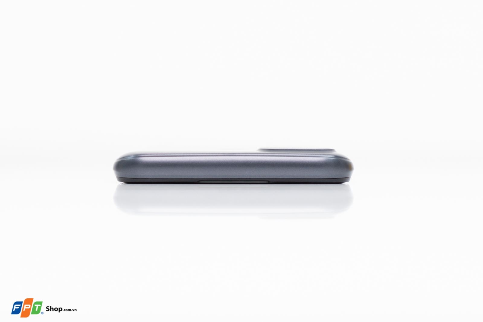 cạnh trên Realme C25