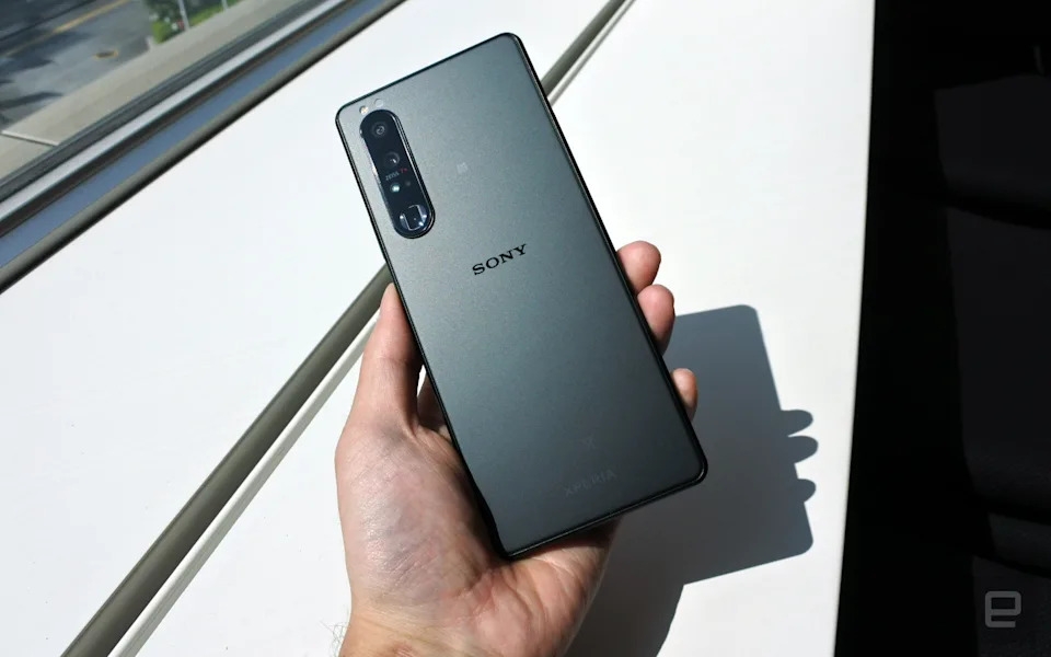 Trên tay Sony Xperia 1 III (ảnh 5) Trên tay Sony Xperia 1 III (ảnh 5)