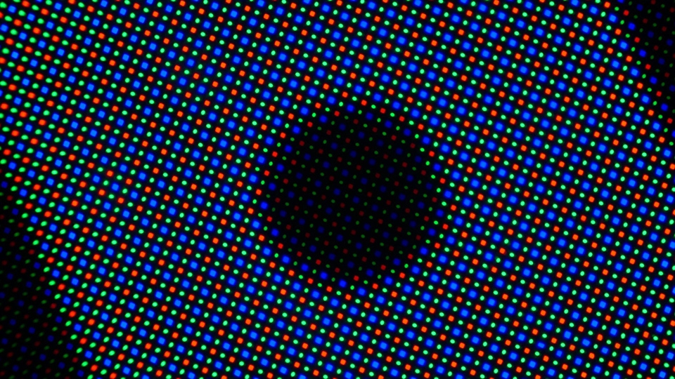 Với hàng ngàn bóng đèn LED nhỏ, màn hình mini LED khắc phục được một số nhược điểm trên màn OLED và LCD Với hàng ngàn bóng đèn LED nhỏ, màn hình mini LED khắc phục được một số nhược điểm trên màn OLED và LCD