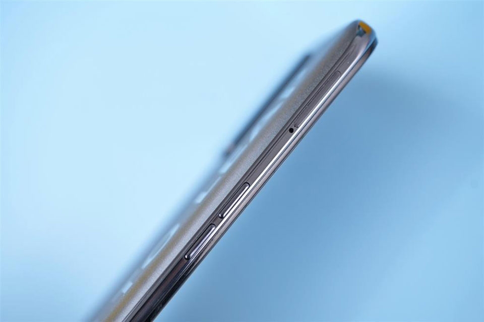 Realme Q3 Pro