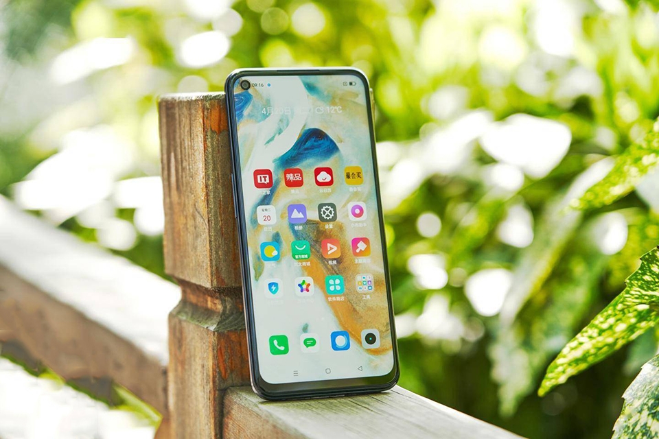 Realme Q3i Realme Q3i