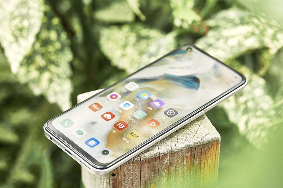 Realme Q3