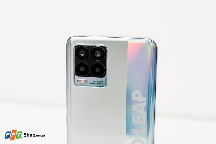 Cụm 4 camera AI trên realme 8