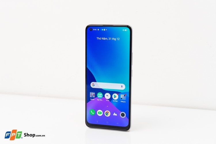 MÀn hình AMOLED trên realme 8