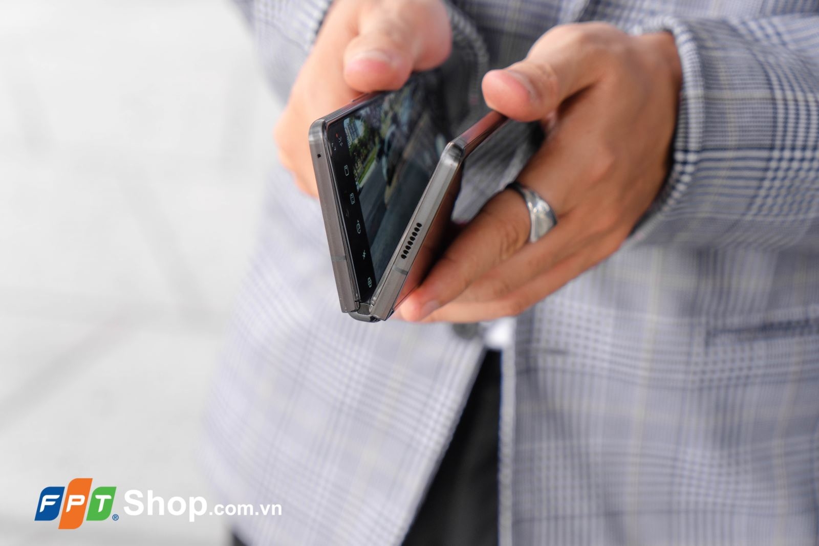 Samsung Galaxy Z Fold2: Chìa khóa đa năng dành cho cuộc sống đa nhiệm 12