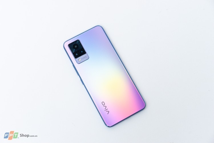 Thiết kế kính mờ AG cao cấp trên vivo V21 5G