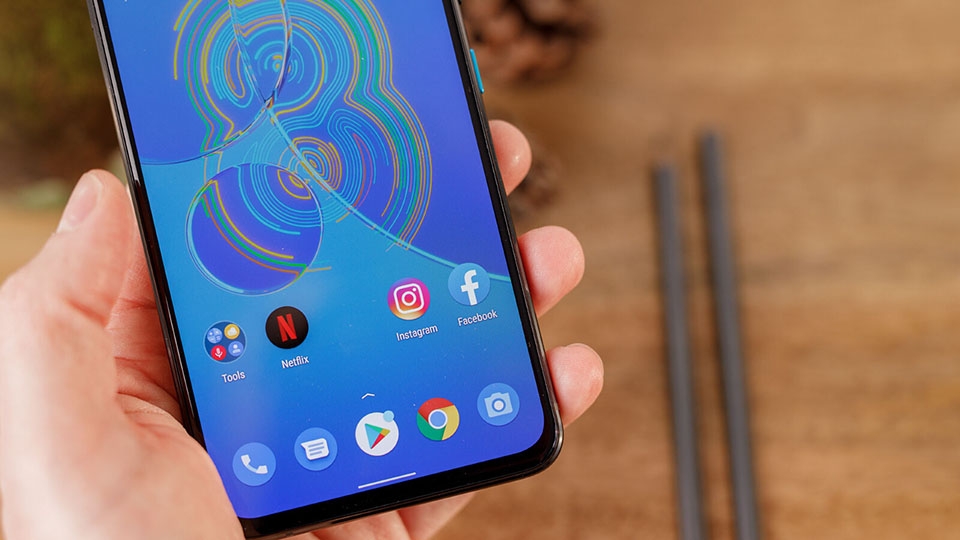 Asus Zenfone 8 Flip có tích hợp cảm biến vân tay trong màn hình Asus Zenfone 8 Flip có tích hợp cảm biến vân tay trong màn hình