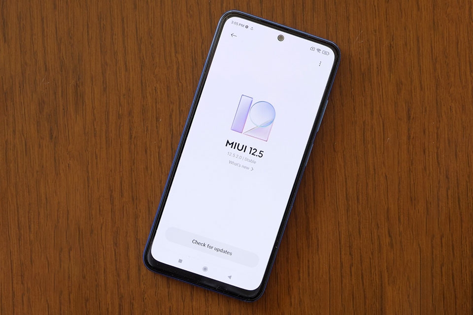 Xiaomi Redmi Note 10S có màn hình lớn