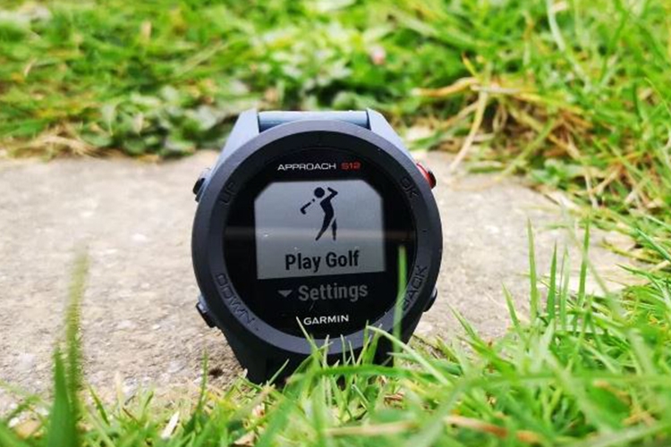 Điều gì khiến Garmin Approach S12 được giới chơi golf chuyên nghiệp săn lùng? 8