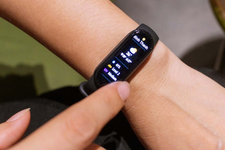 Ứng dụng thời tiết trên Mi Band 6 giúp cập nhật thời tiết gần như cả tuần