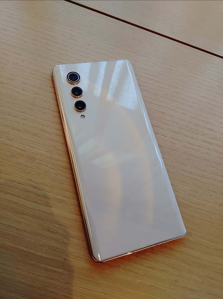 LG Velvet 2 Pro LG Velvet 2 Pro