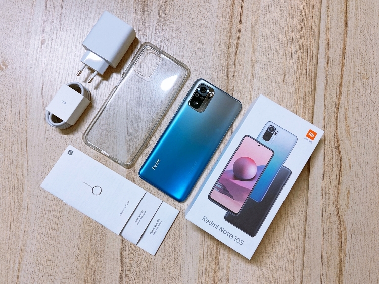 Bên trong hộp Xiaomi Redmi Note 10S