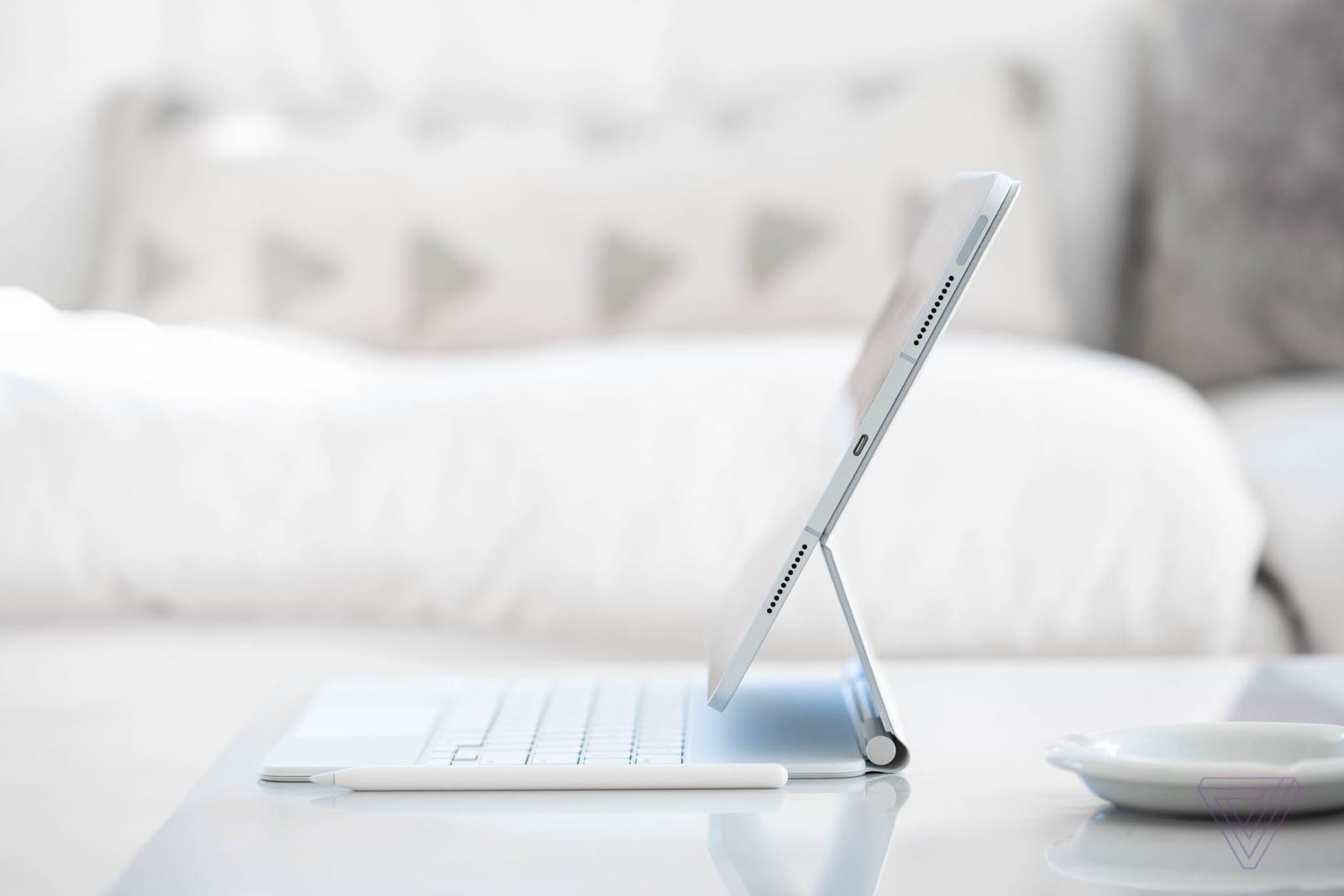 Thunderbolt 4 USB 4 Apple 5