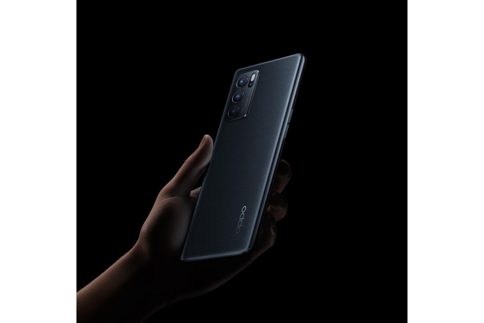 Rất nhiều hình ảnh OPPO Reno6 series được rò rỉ, có cả video