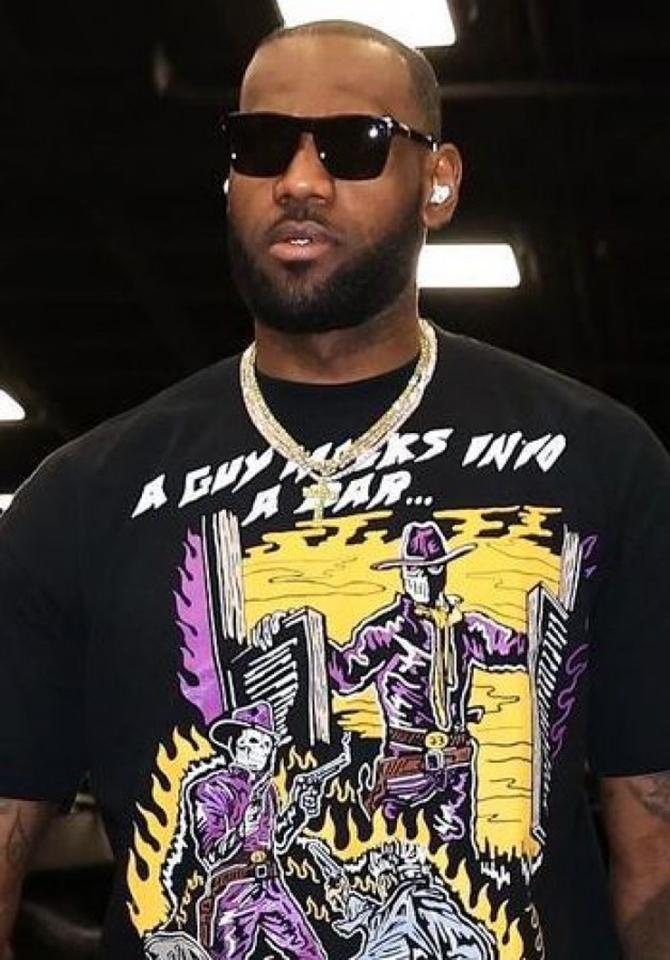 Beats Studio Buds xuất hiện trên tai LeBron James (ảnh 2)