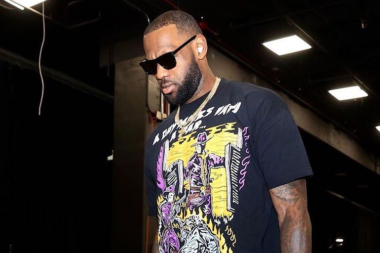 Beats Studio Buds xuất hiện trên tai LeBron James (ảnh 3)
