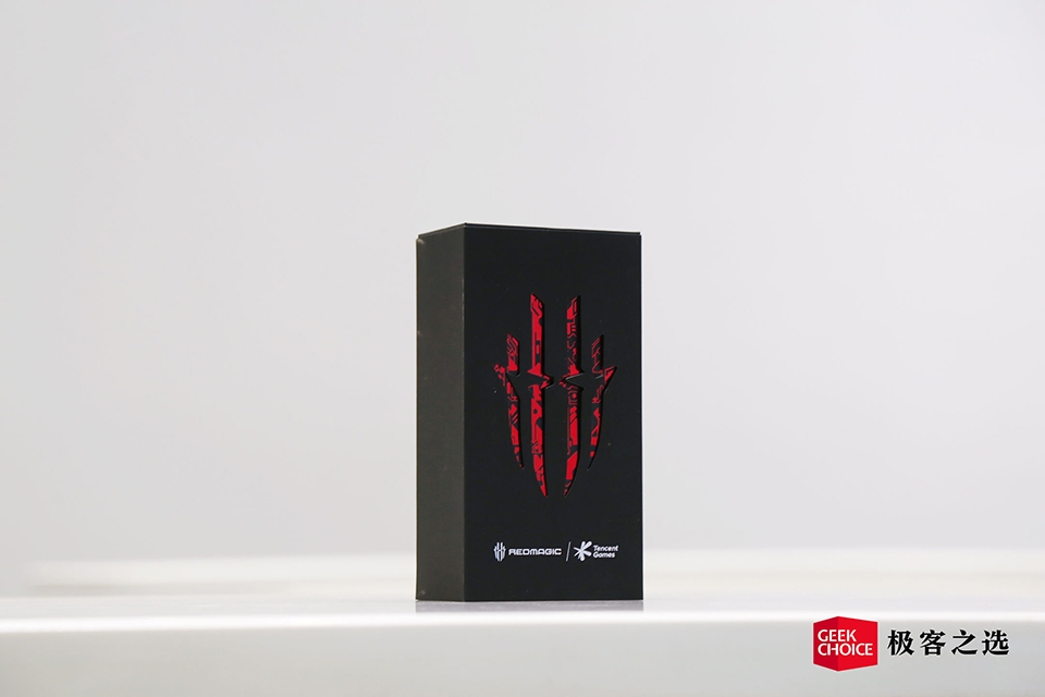 Hộp bán lẻ Nubia RedMagic 6R Hộp bán lẻ Nubia RedMagic 6R