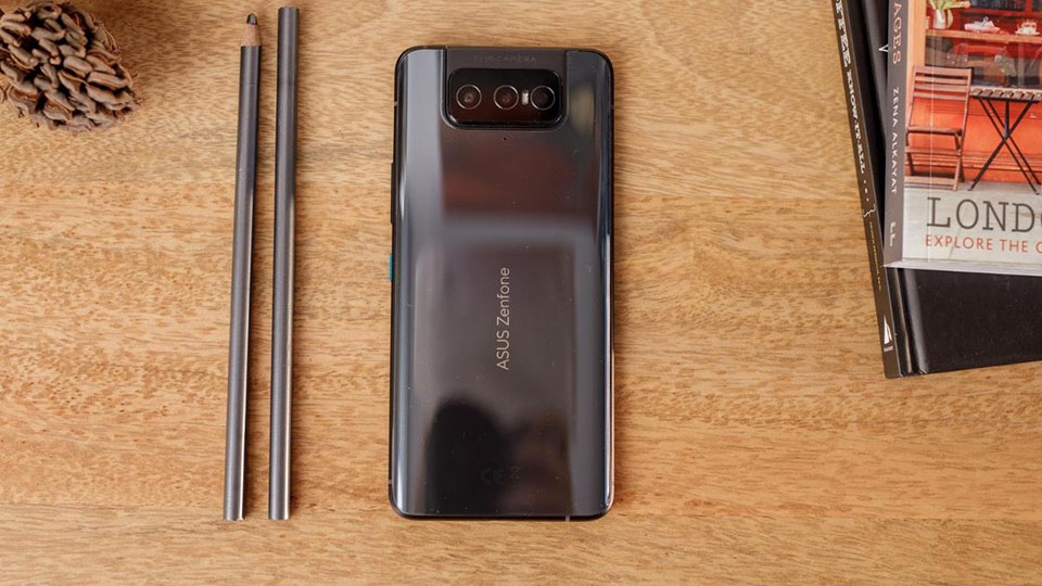 Zenfone 8 Flip