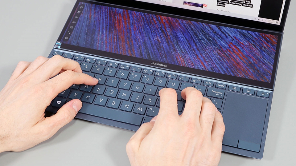 Trên tay Asus ZenBook UX482 Duo: Laptop 2 màn hình đã trở lại