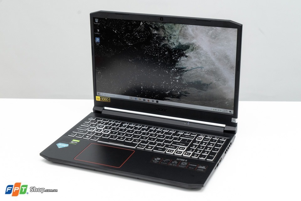Game thủ nên chọn laptop gaming nào trong mùa dịch?