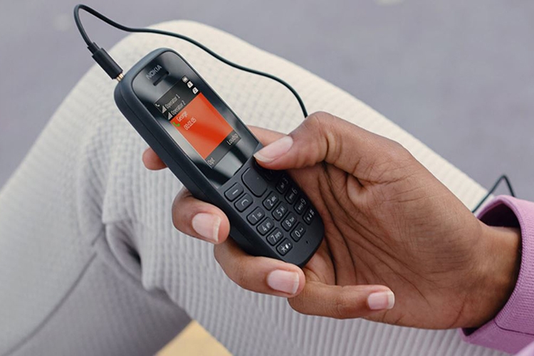 Đi tìm cảm giác xưa với phiên bản mới của những chiếc điện thoại Nokia đình đám một thời 1