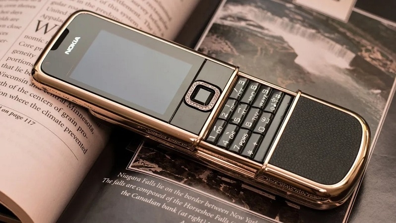 Đi tìm cảm giác xưa với phiên bản mới của những chiếc điện thoại Nokia đình đám một thời 9