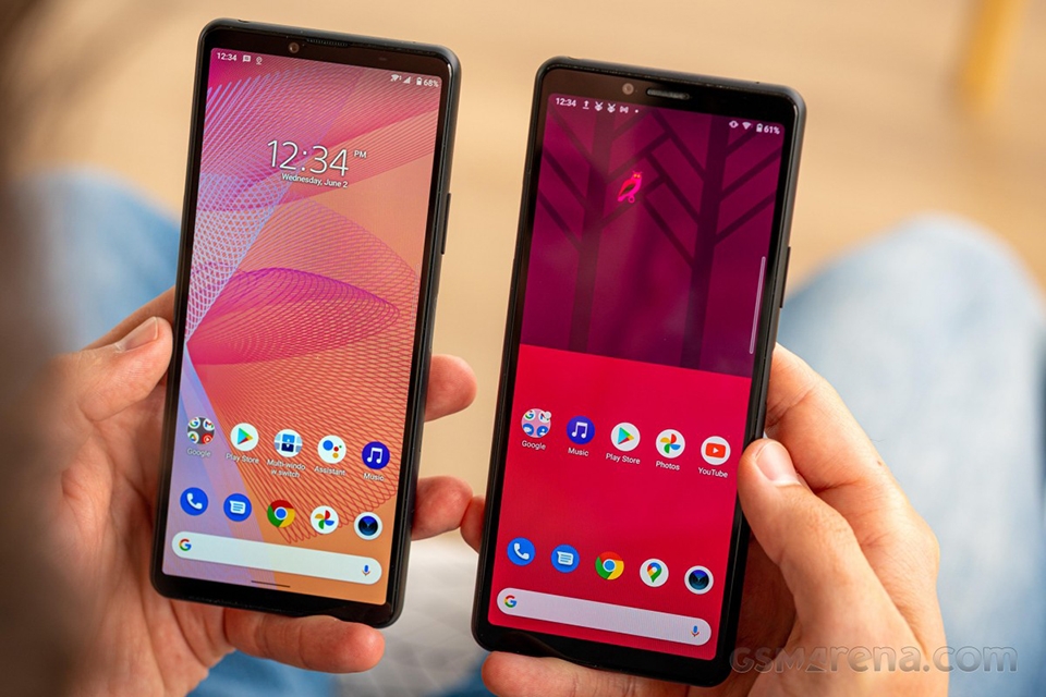 Mặt trước Sony Xperia 10 III và Xperia 10 II
