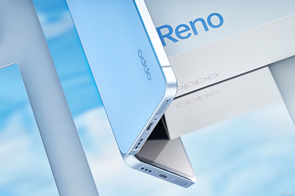 OPPO Reno6 có pin dung lượng không cao