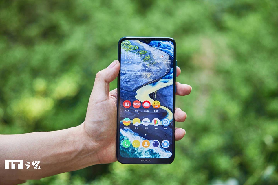 Trên tay Nokia C20 Plus