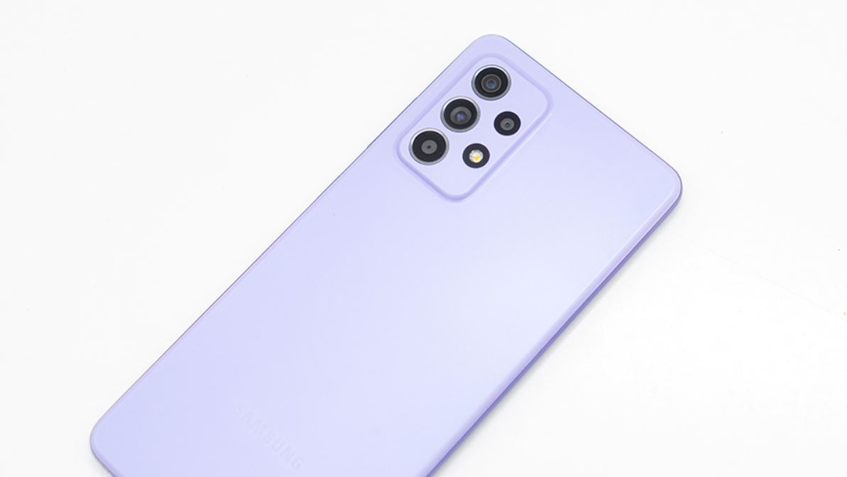 Chiếc smartphone của mọi nhà gọi tên Samsung Galaxy A52 3