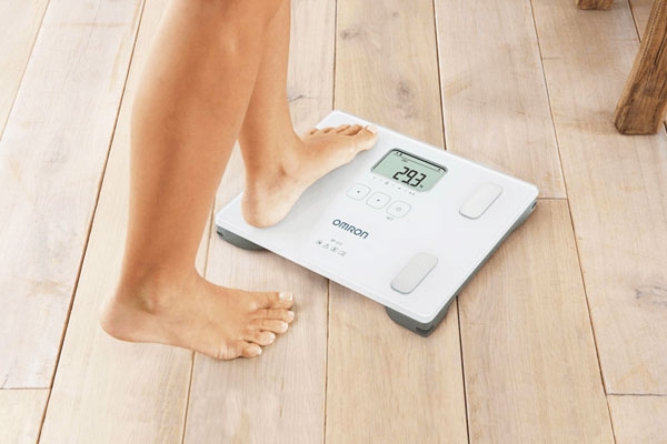 chọn mua cân sức khỏe điện tử - hình 2