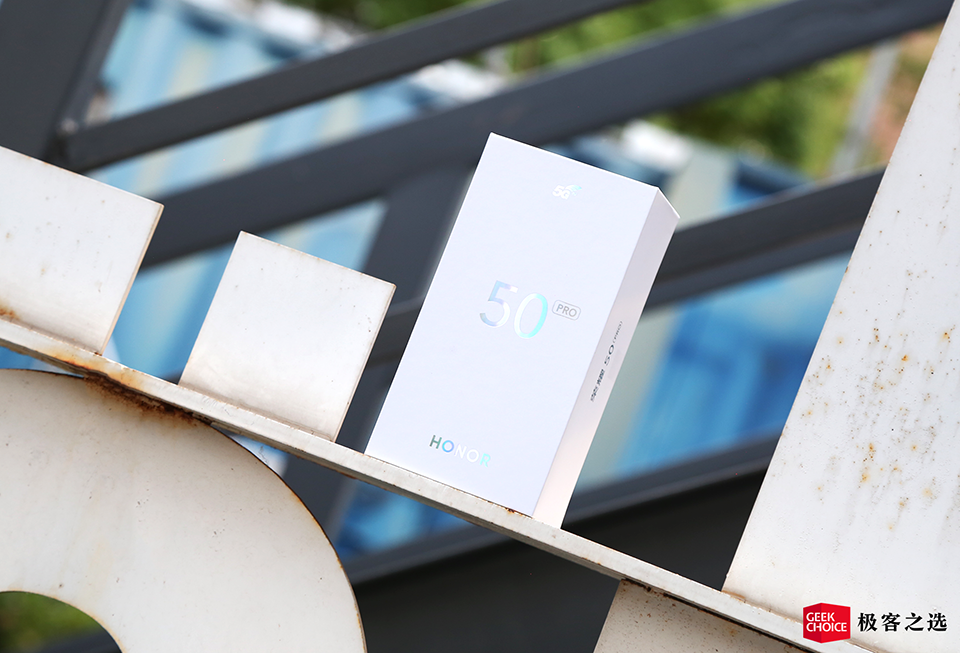 Hộp bán lẻ của Honor 50 Pro