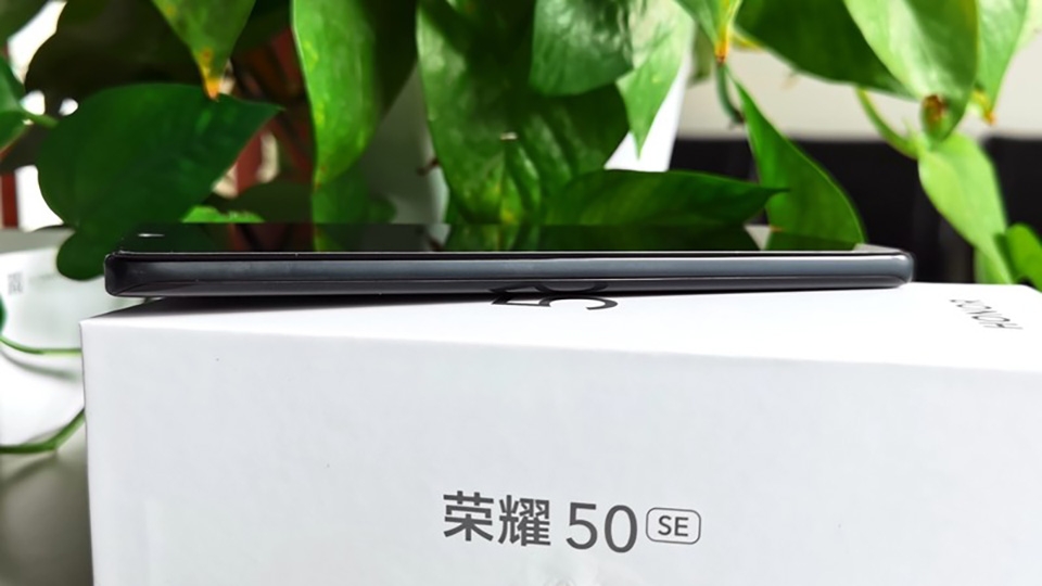 Trên tay Honor 50 SE (ảnh 10)