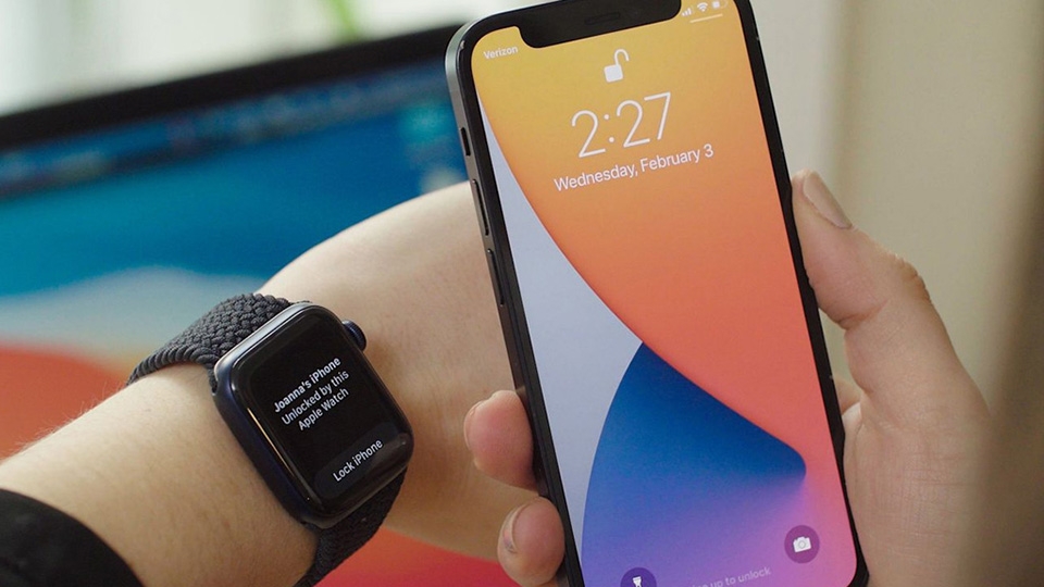 Sử dụng Siri trên iPhone khi đã mở khóa bằng Apple Watch