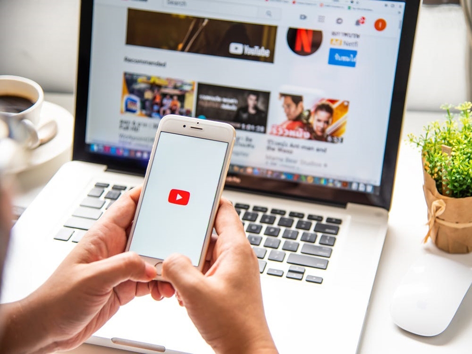 Ứng dụng YouTube Ứng dụng YouTube